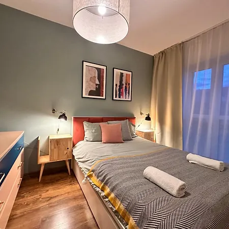 Momoapart - Slowianski Skwer * Breslavia