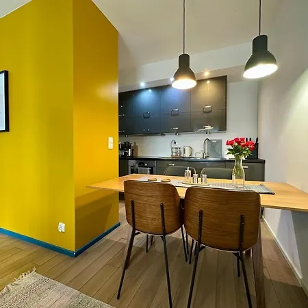 Momoapart - Slowianski Skwer * Βρότσλαβ