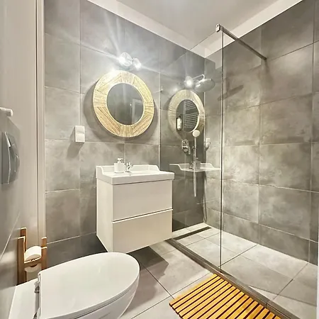 Momoapart - Slowianski Skwer * Breslavia