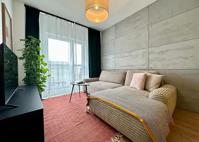 Momoapart - Slowianski Skwer * Vratislav